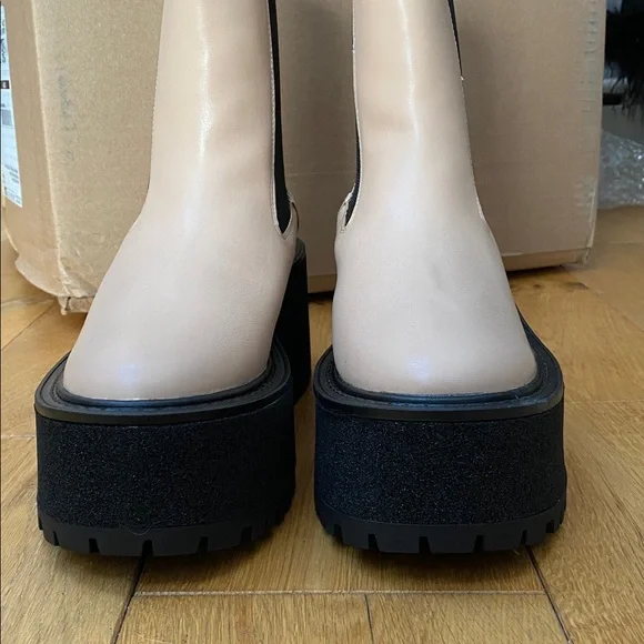 Circus by Sam Edelman cream tan platform Chelsea boots - Picture 4 of 13